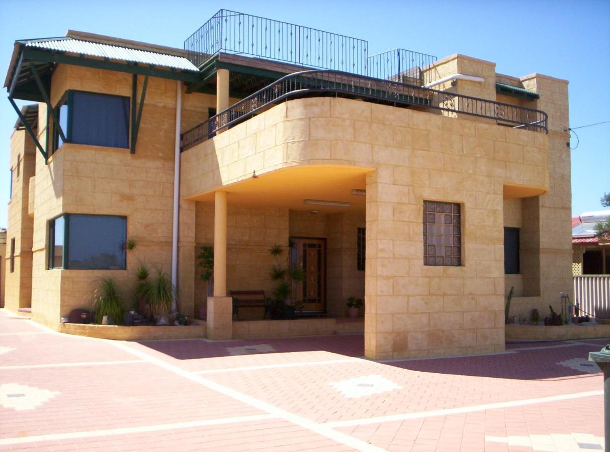 Shark Bay Views B & B Денем Экстерьер фото